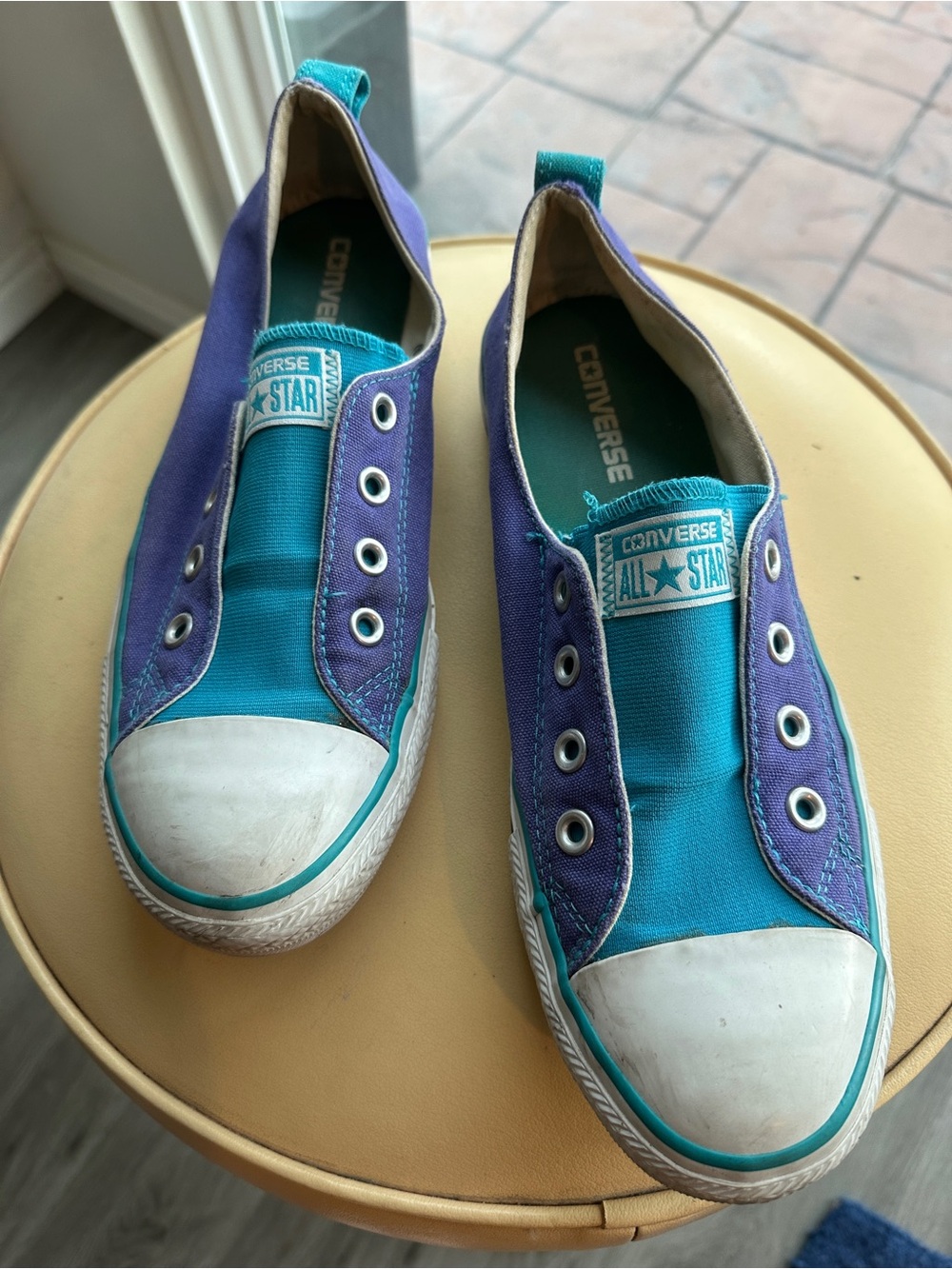 Converse low tops laceless in turquoise and purple color block